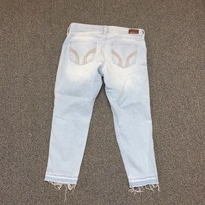 Hollister Jeans - New Hollister Size 5 Light Wash Boyfriend Jeans Hollister Jeans - New Hollister Size 5 Light Wash Boyfriend Jeans